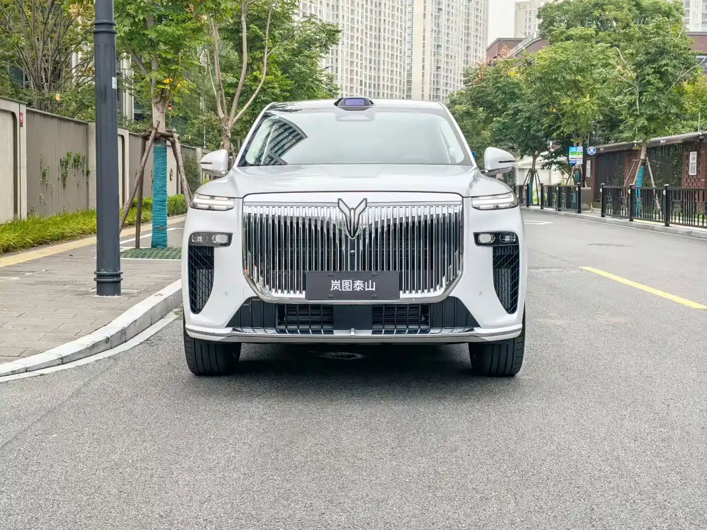 2026 Voyah Taishan