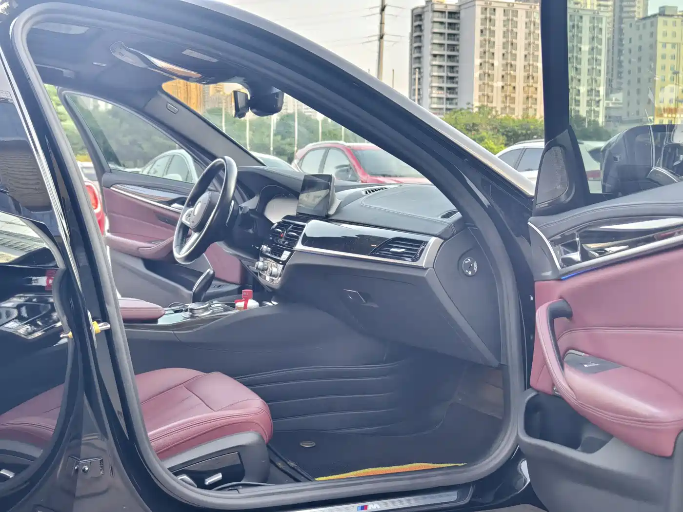 BMW 5 Series 2020 530Li Exclusive M Sport Package фото 9