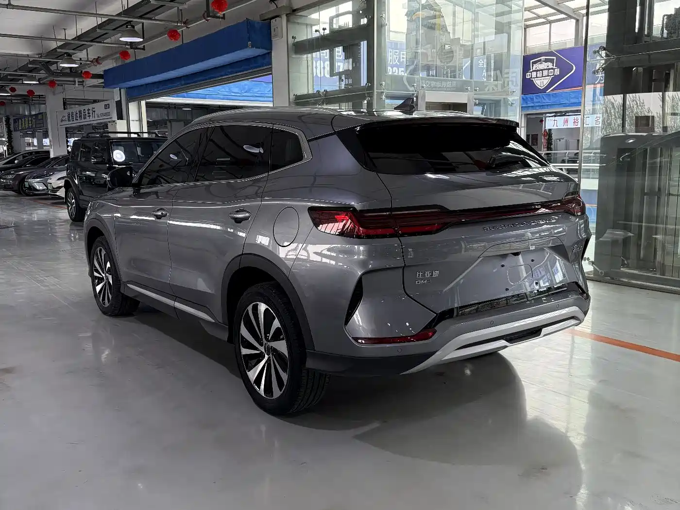 BYD Song PLUS PHEV 2024 Glory Edition DM-i 150km Flagship PLUS фото 6