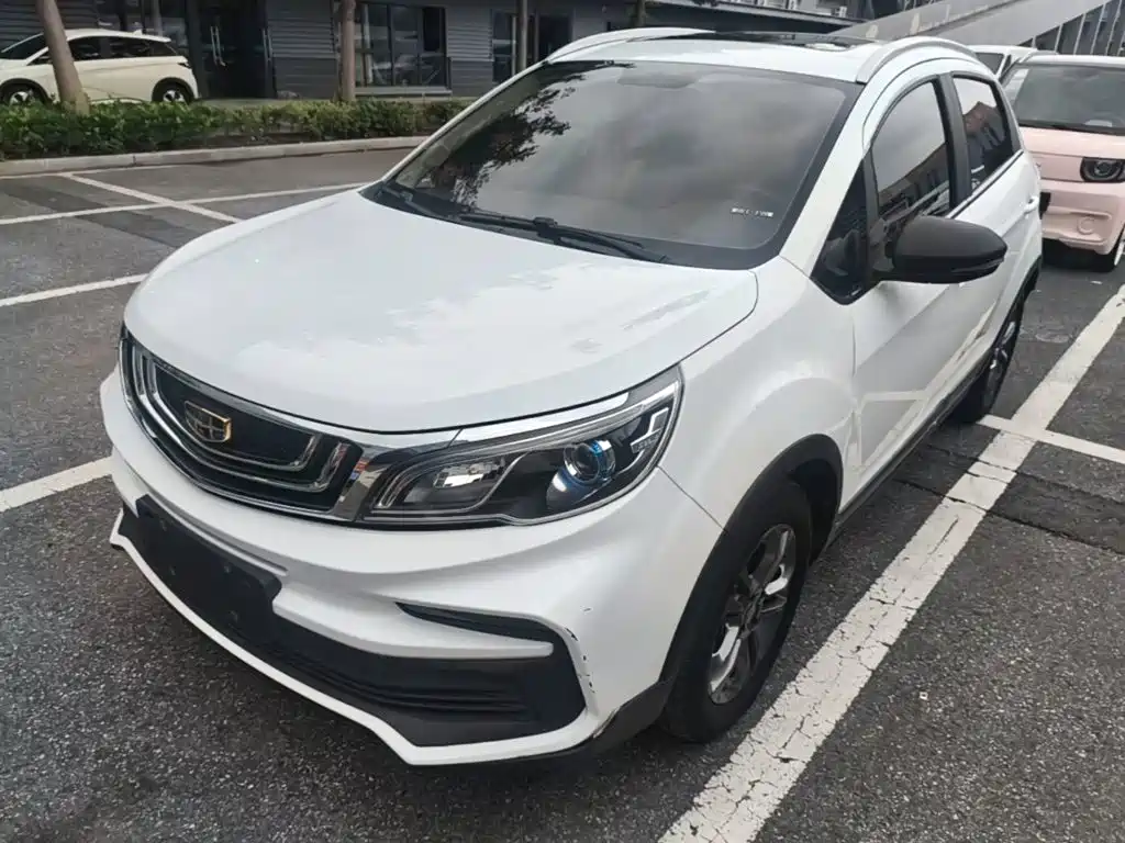 Фото 2 - Geely Vision X3
