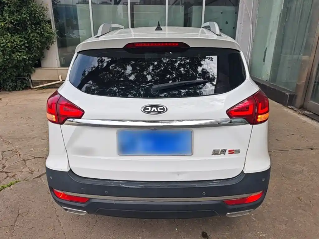 JAC Motors Refine S3 2017 2017 1.6L CVT Luxury Smart