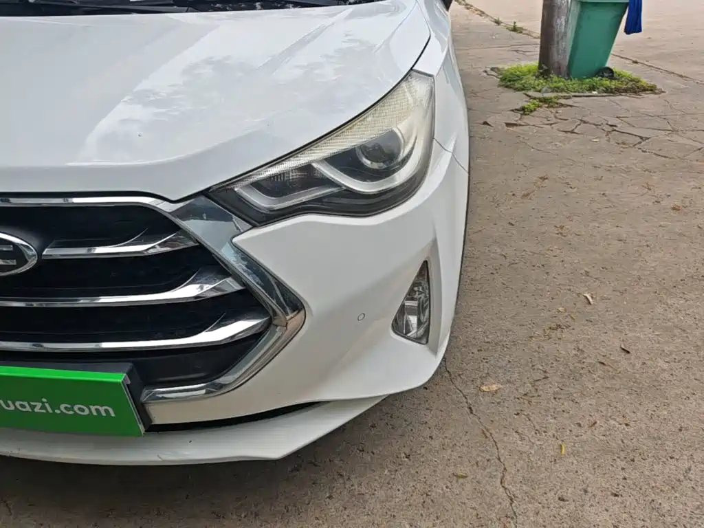 JAC Motors Refine S3 2017 2017 1.6L CVT Luxury Smart