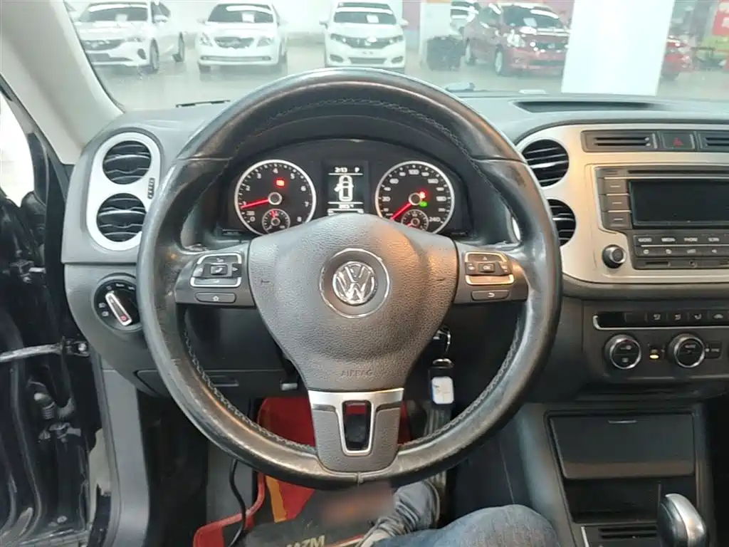 Volkswagen Tiguan 2015 1.8TSI Automatic 2WD Comfortline фото 7