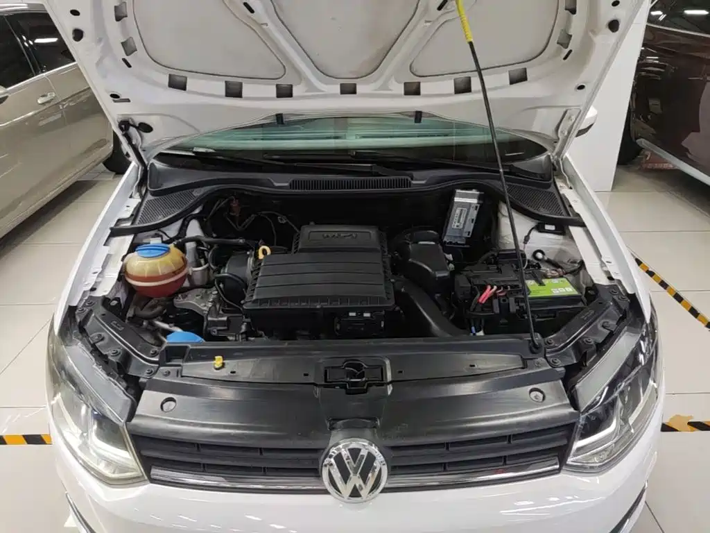 Volkswagen Polo 2016 2016 1.6L Automatic Comfort
