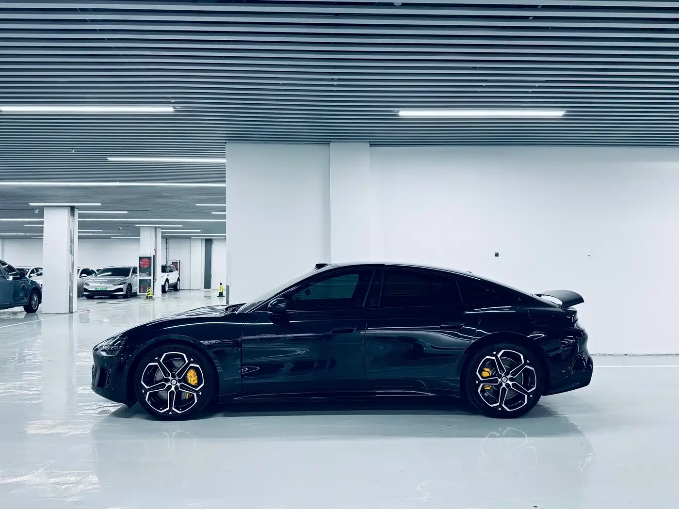 XIAOMI CAR XIAOMI SU7