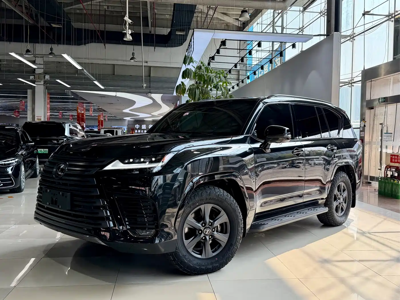 Lexus LX 2025 700h OVERTRAIL Frontier Edition