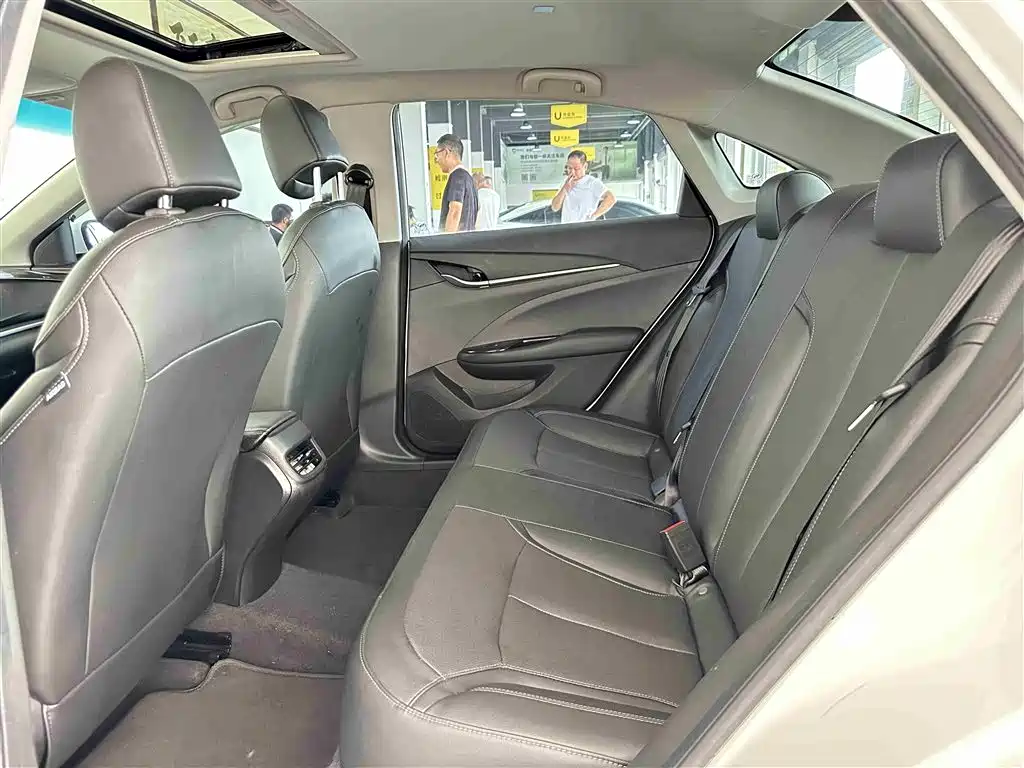 Buick Excelle 2021 Facelift 1.3T Auto Mild Hybrid Elite фото 5