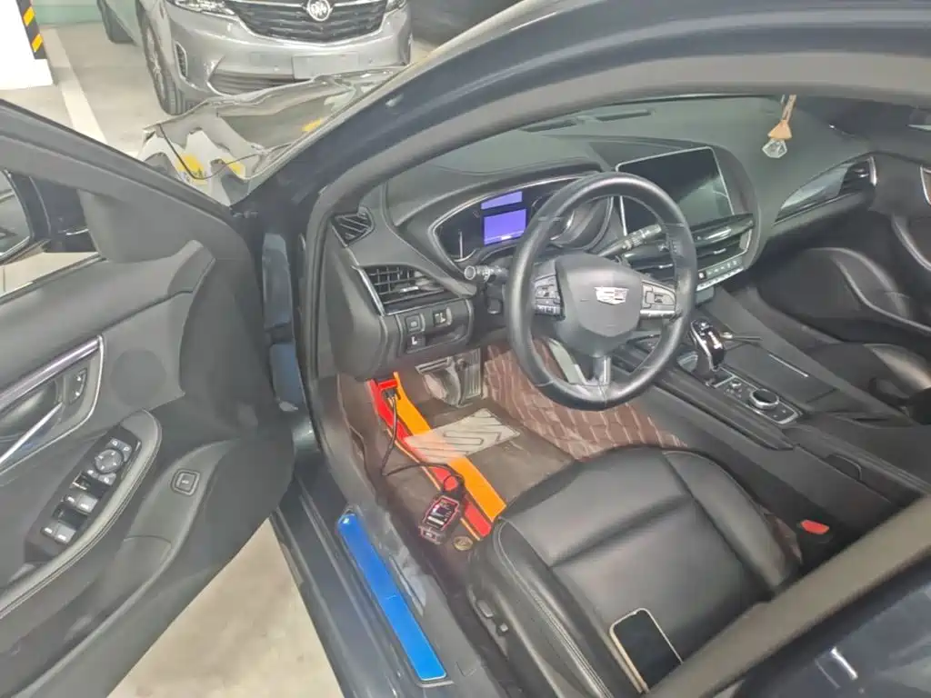 Фото 16 - Cadillac CT5