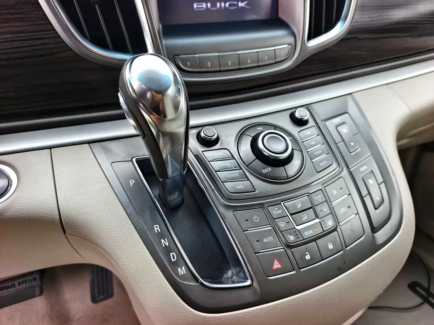 Buick GL8 2011 3.0L XT Luxury Business Flagship фото 6