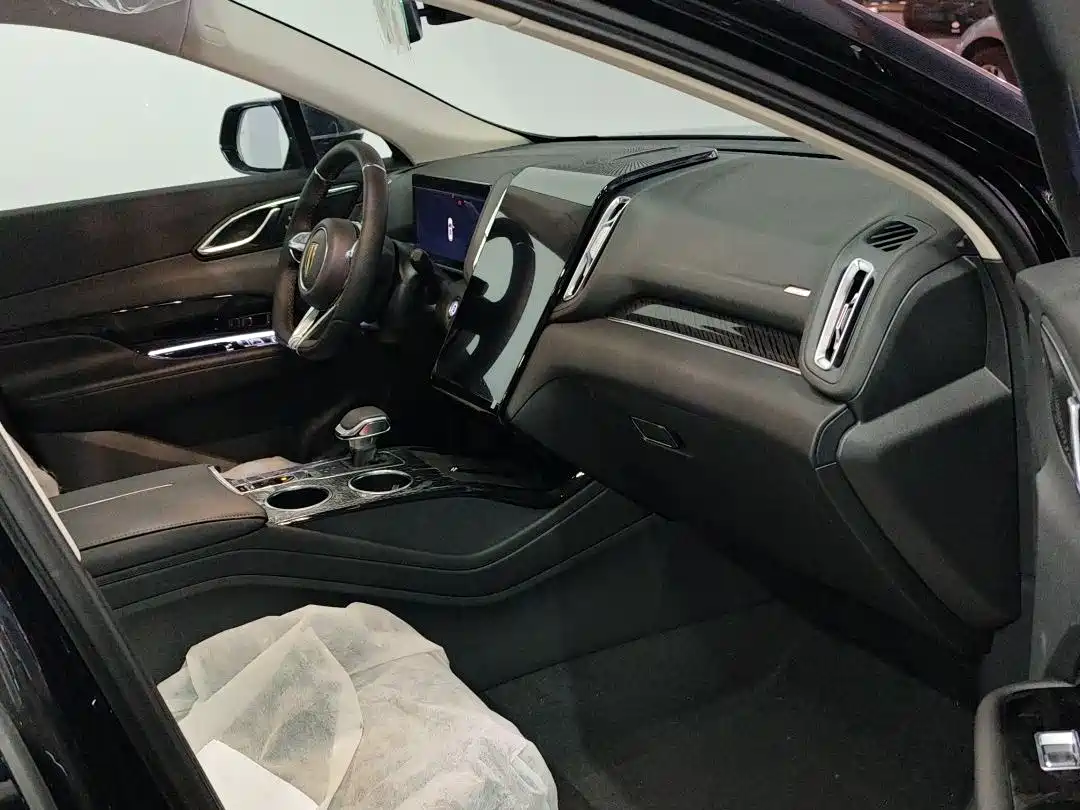 Hongqi HS3 PHEV 2025 PHEV 115km Power Edition фото 12