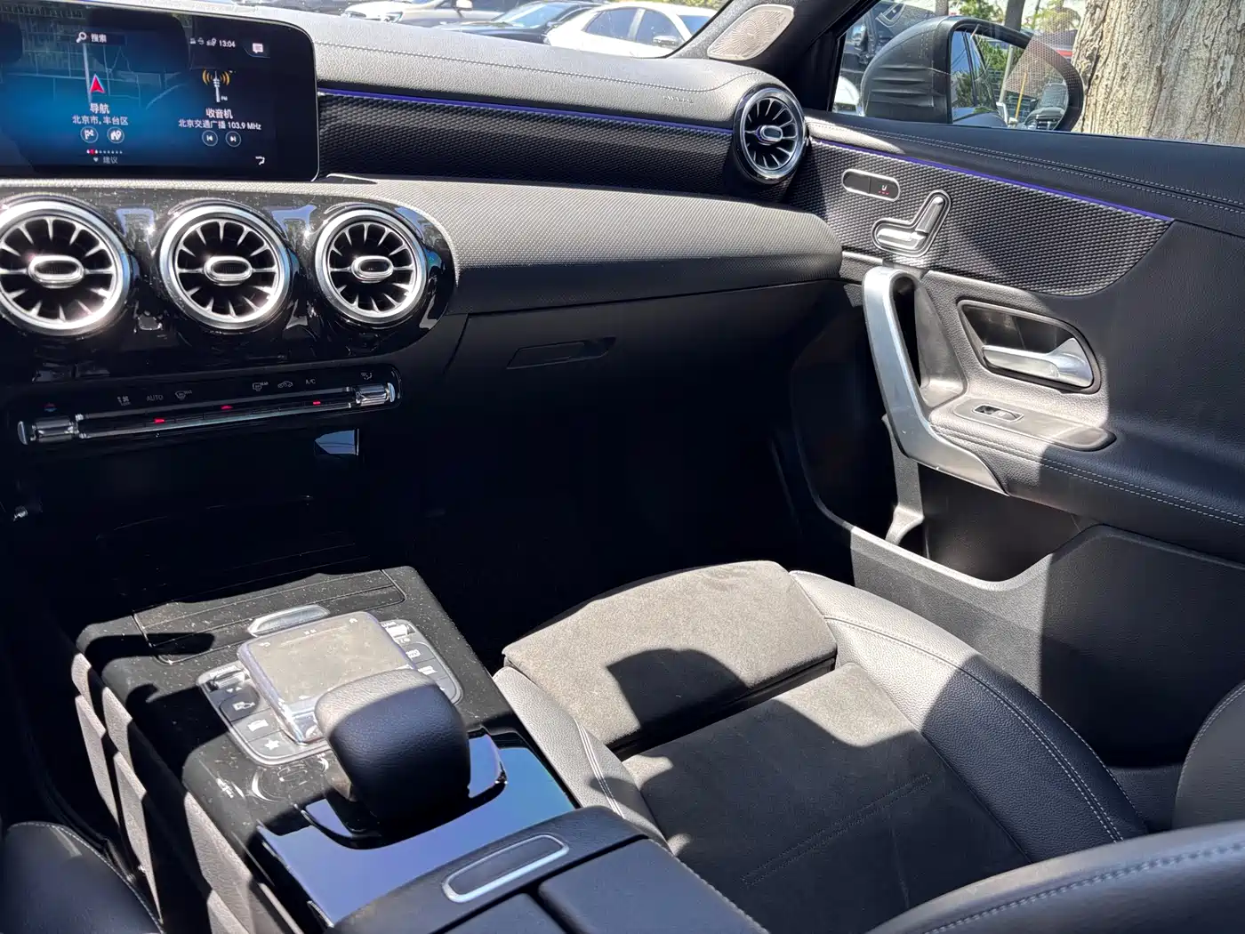 Mercedes-Benz A-Class 2021 A 200 L Sport Sedan Fashion Edition фото 14