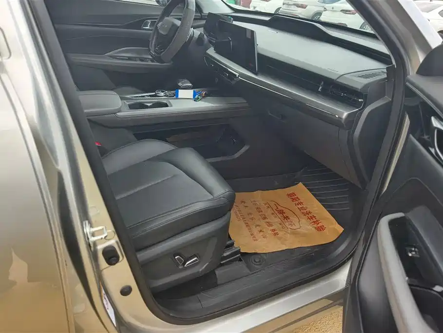 CHANGAN CHANGAN AUCHAN Z6