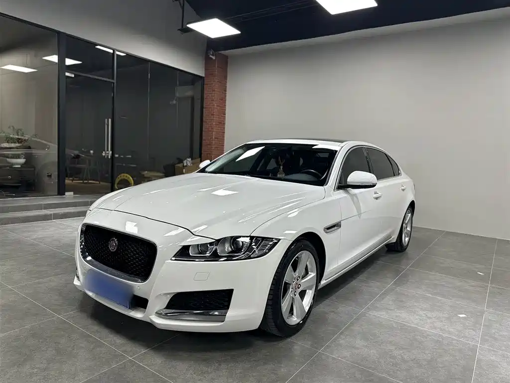 JAGUAR XFL