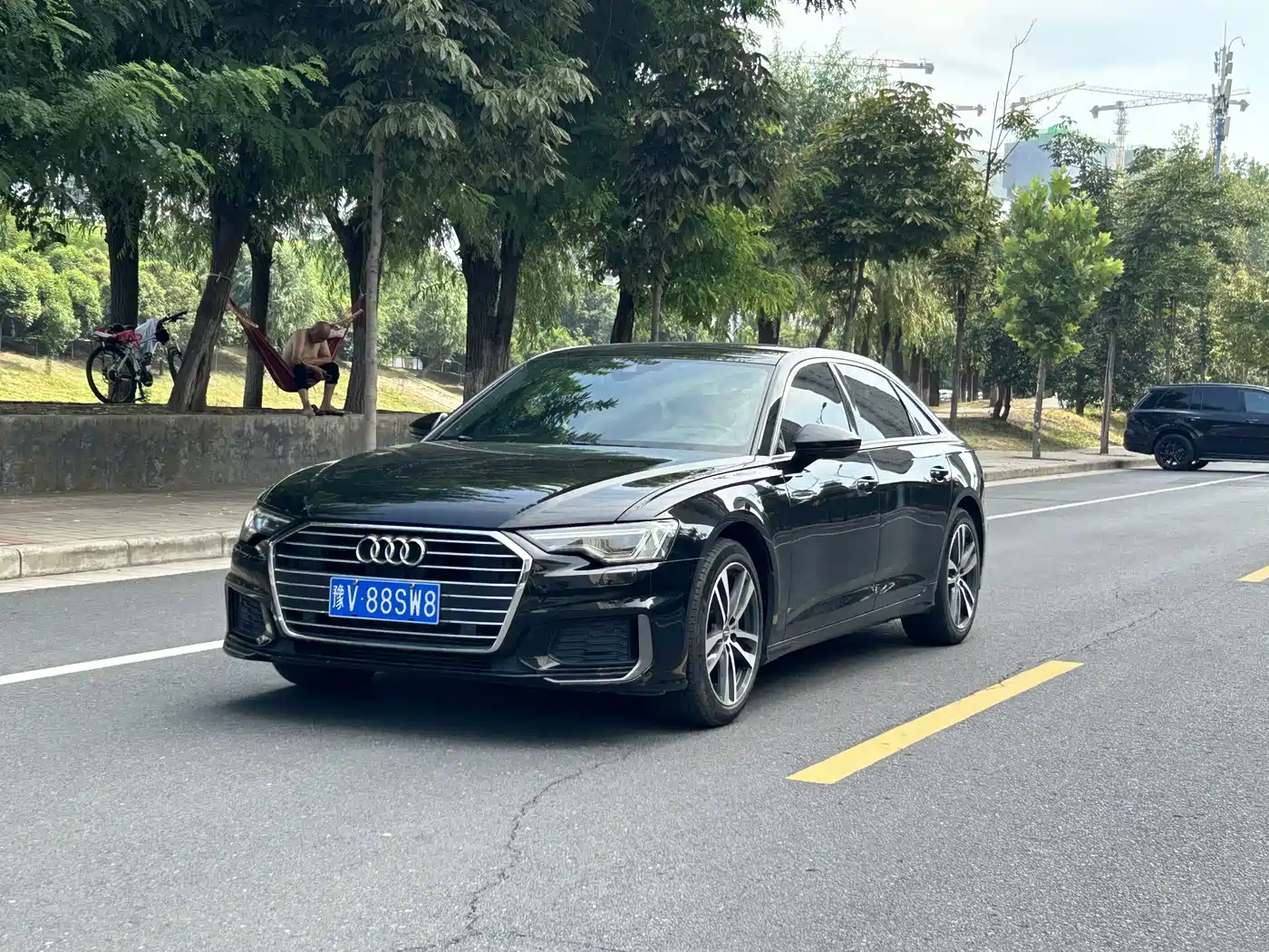 Фото 1 - Audi A6L