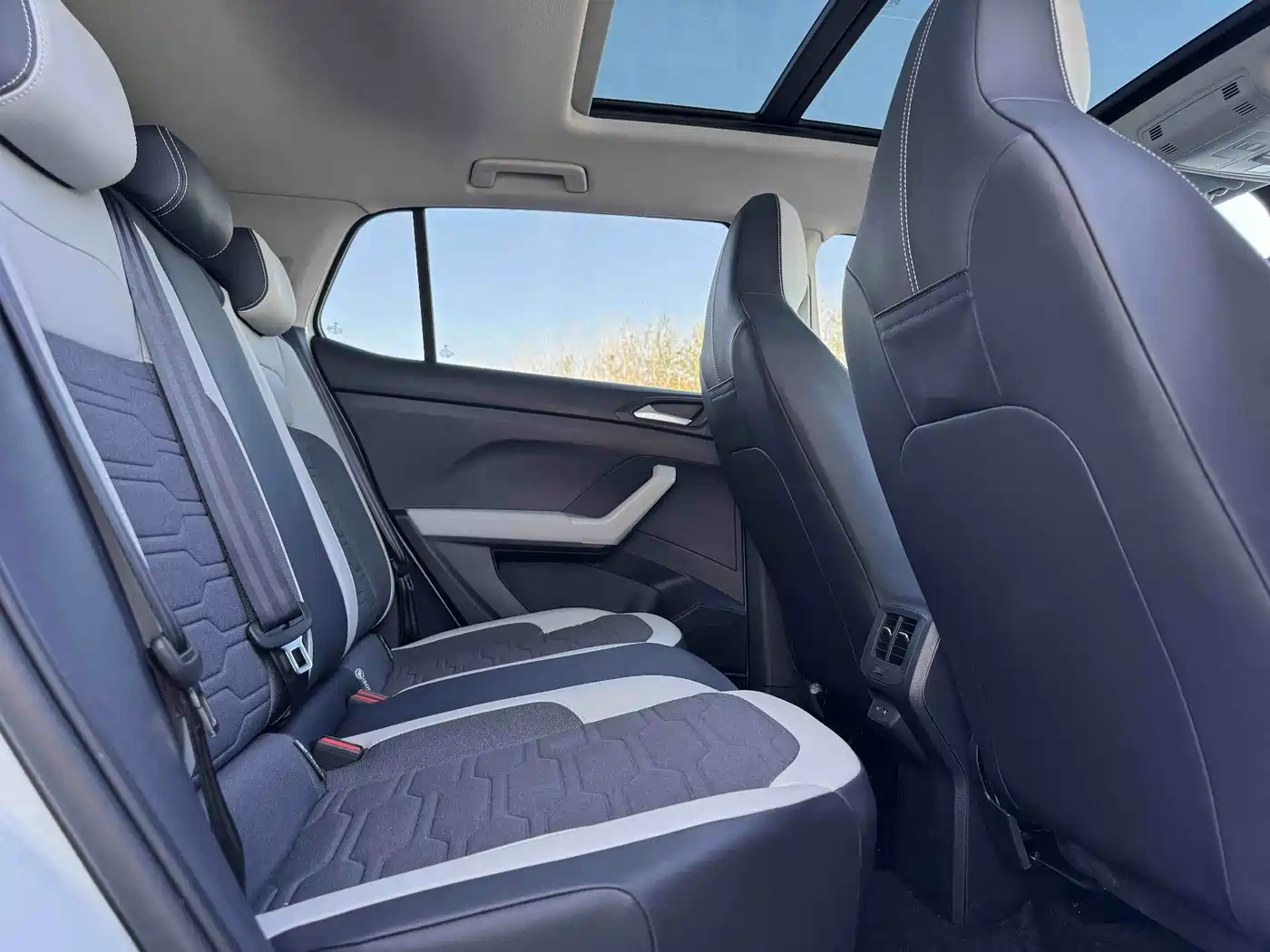 Volkswagen Tharu 2025 New Edge 1.5L Aspiration Edition фото 8