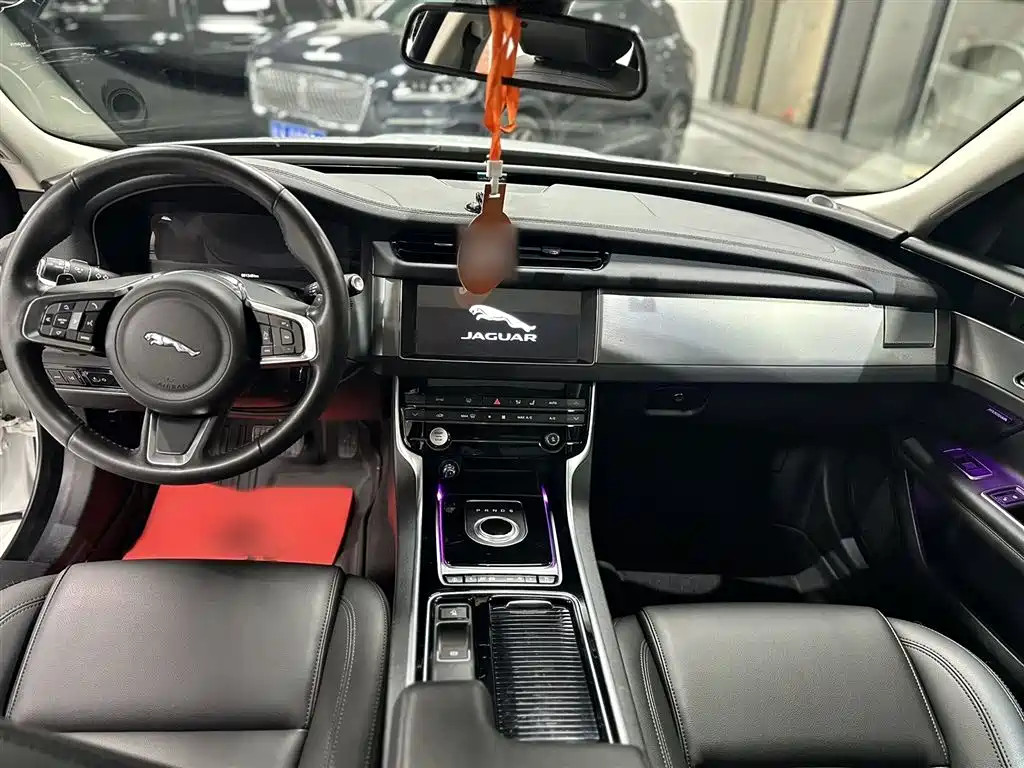 JAGUAR XFL