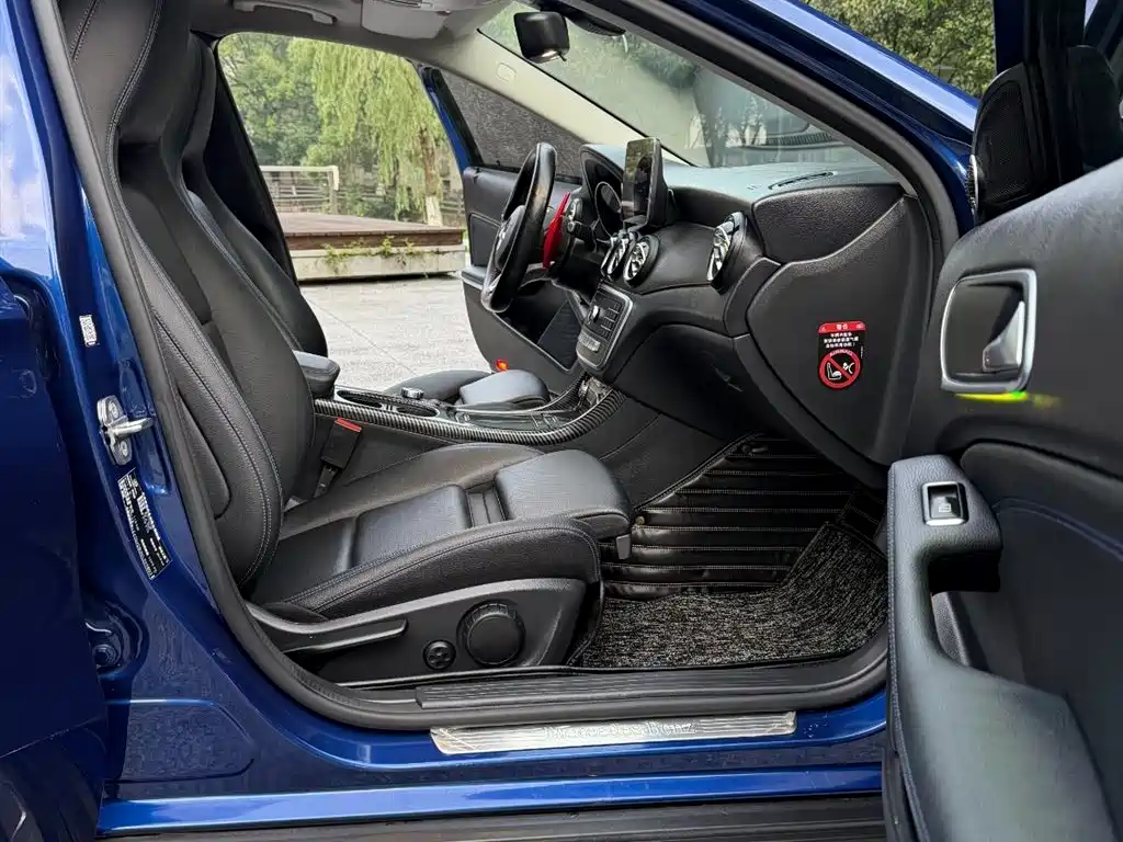 Mercedes-Benz GLA 2018 GLA 200 Fashion фото 11