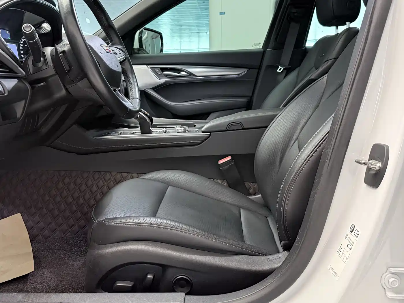 Cadillac CT5 2020 Facelift 28T Leading Sport Edition фото 8