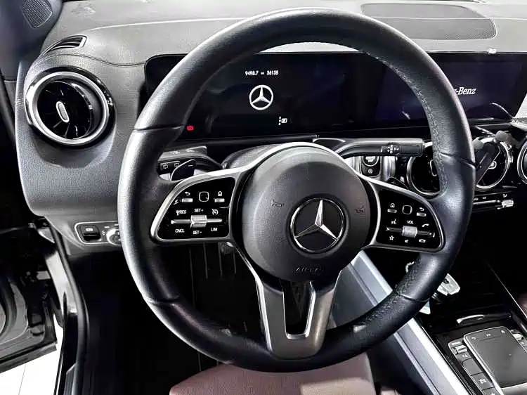 Mercedes-Benz GLB 2023 Facelift GLB 200 Dynamic фото 8