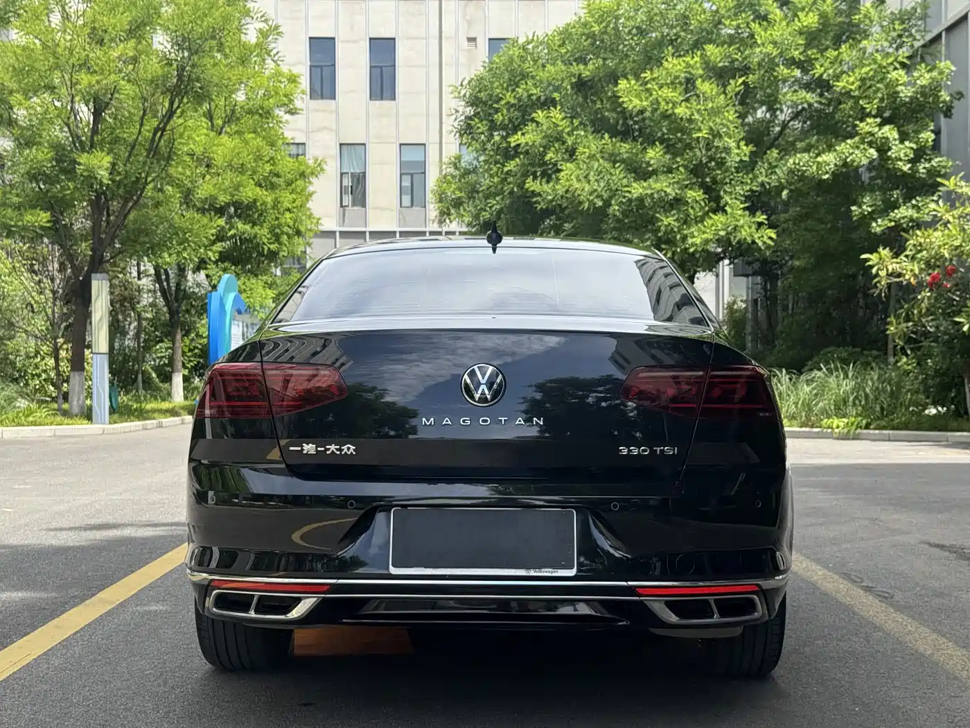 Volkswagen Magotan 2023 2 Million Units Anniversary Edition 330TSI DSG Leading Type фото 11