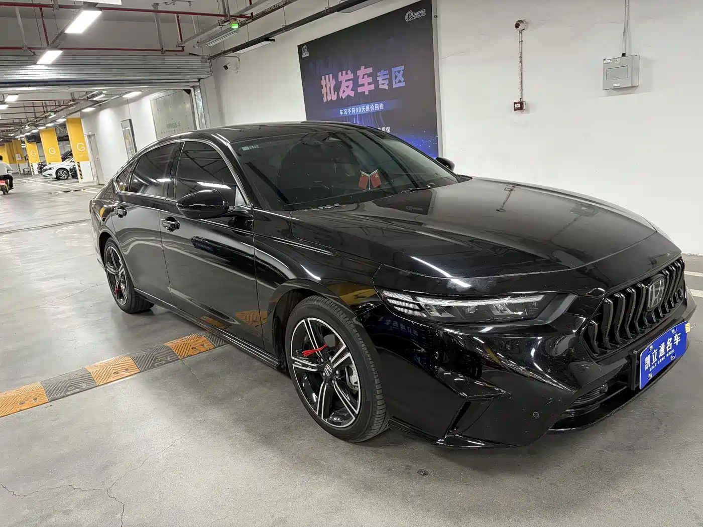 Фото 3 - Honda Inspire