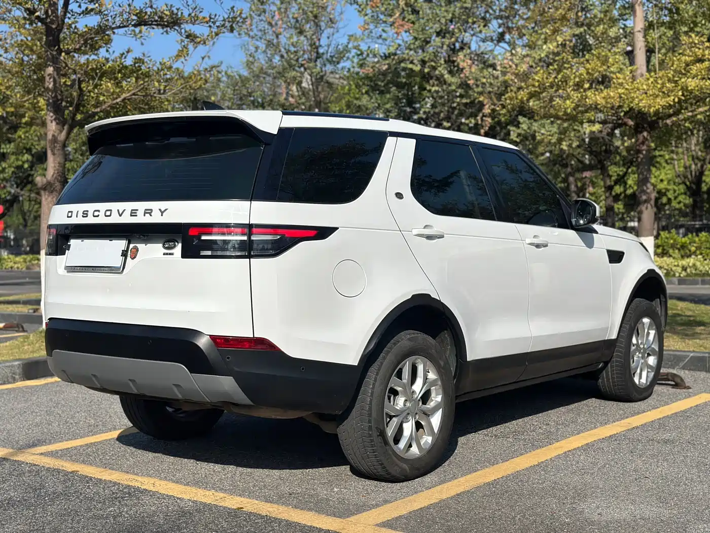 Land Rover Discovery 2019 3.0 SC V6 SE фото 6