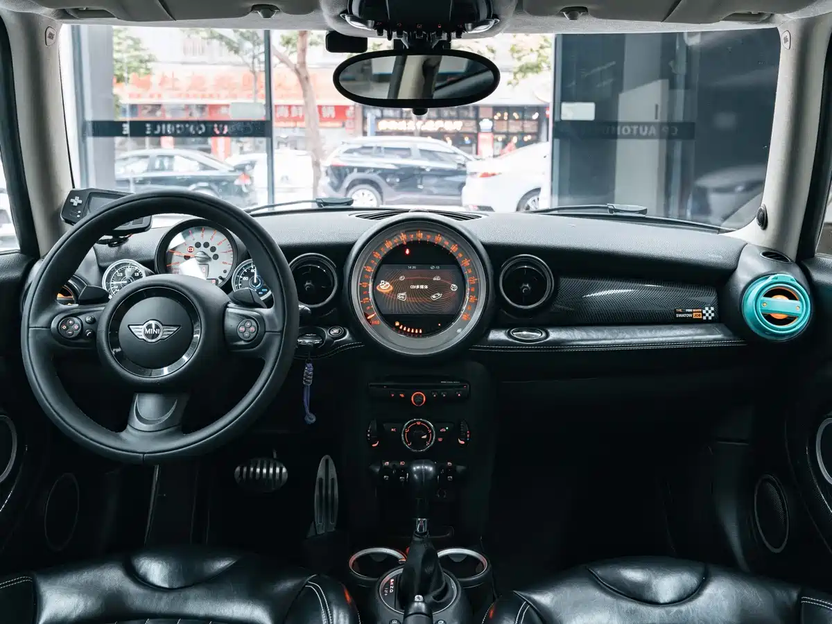 MINI CLUBMAN 2013 2012 1.6T COOPER S Fun