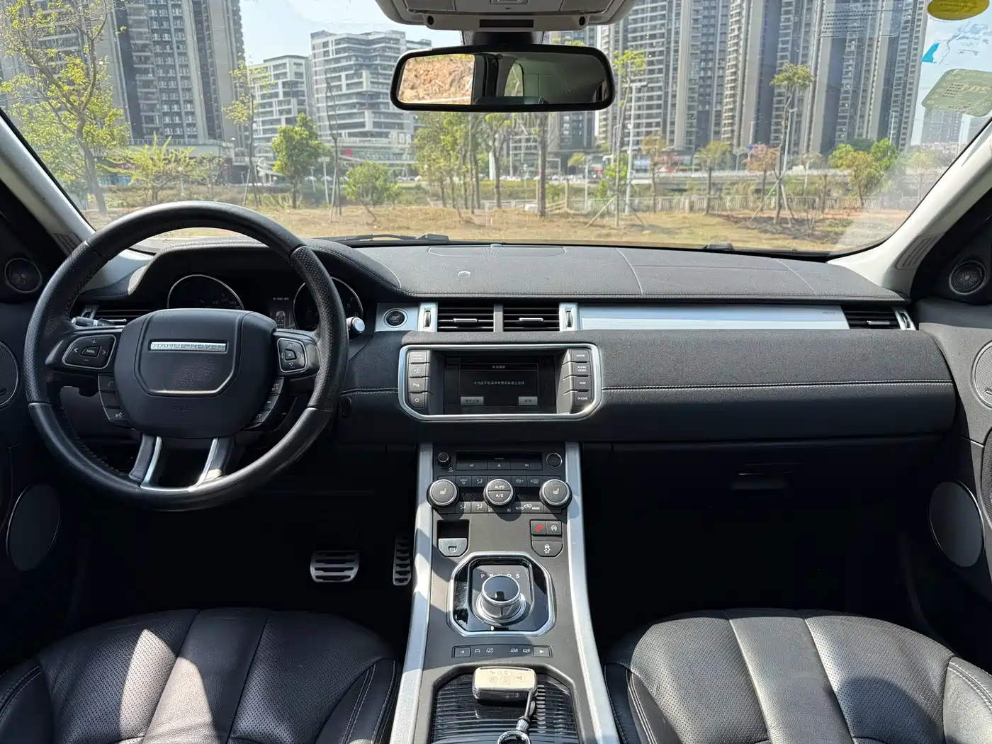 Land Rover Range Rover Evoque (Import) 2015 2.0T 5-door Dynamic Edition фото 13