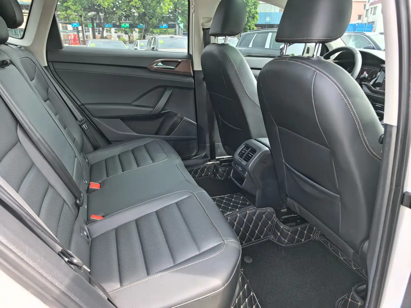 Volkswagen Tharu 2021 330TSI 4WD Luxury Plus фото 11