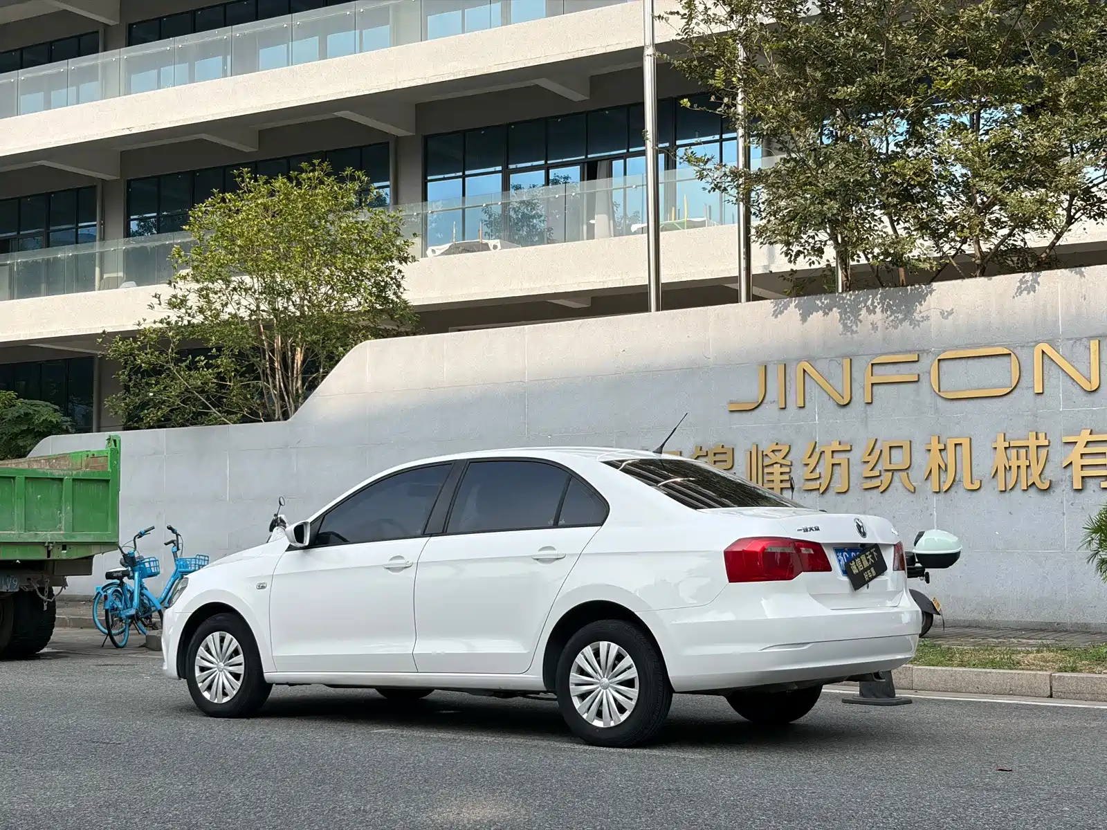 صورة 11 - Volkswagen Jetta