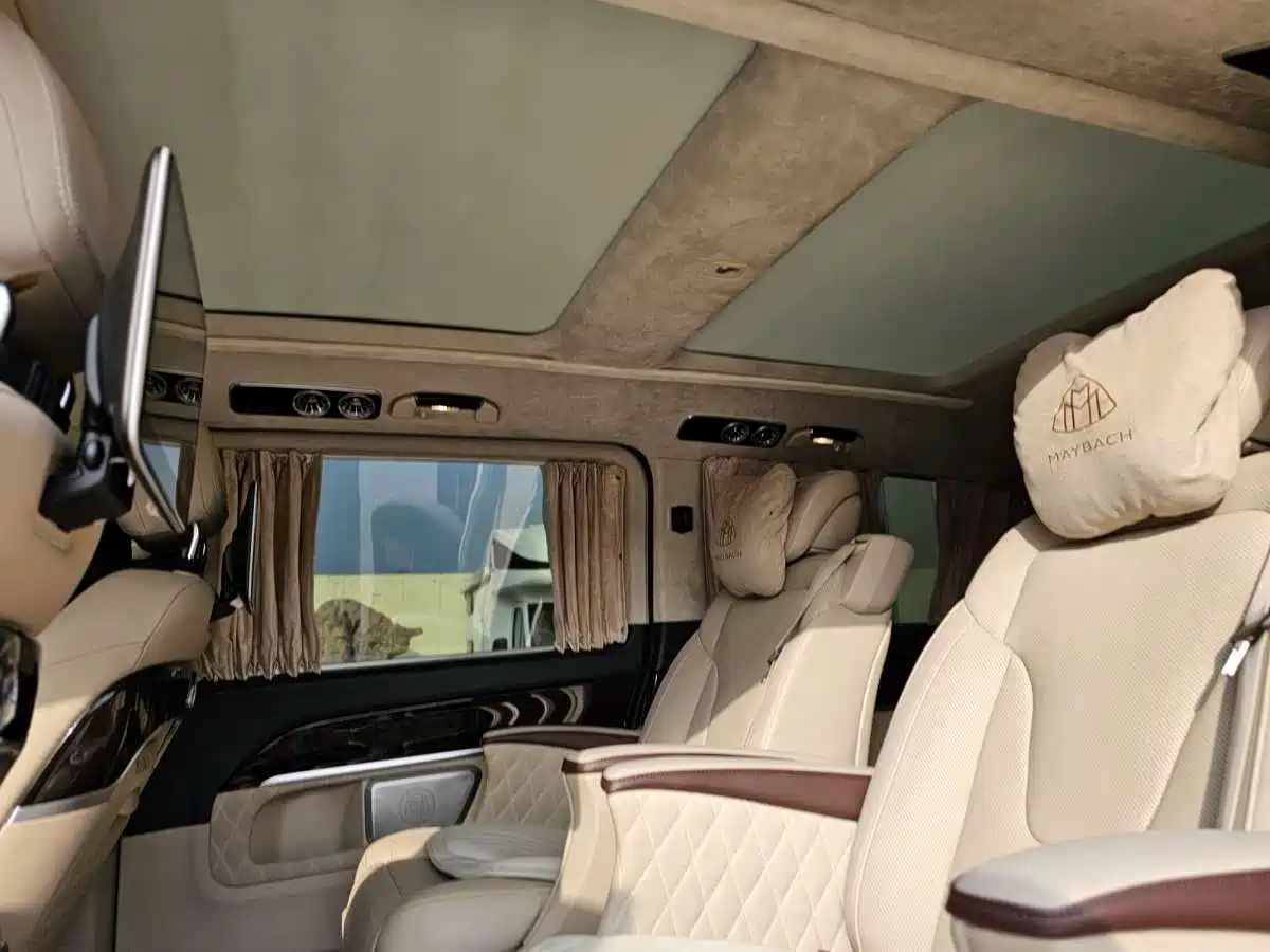 Mercedes-Benz V-Class 2018 V 260 L Premium Long Wheelbase Edition China VI фото 11