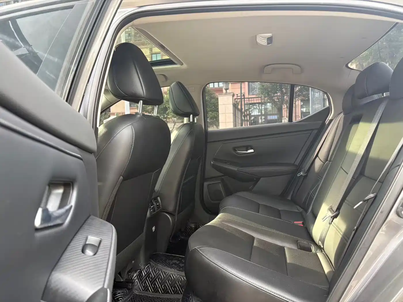 Nissan SYLPHY, миниатюра 10