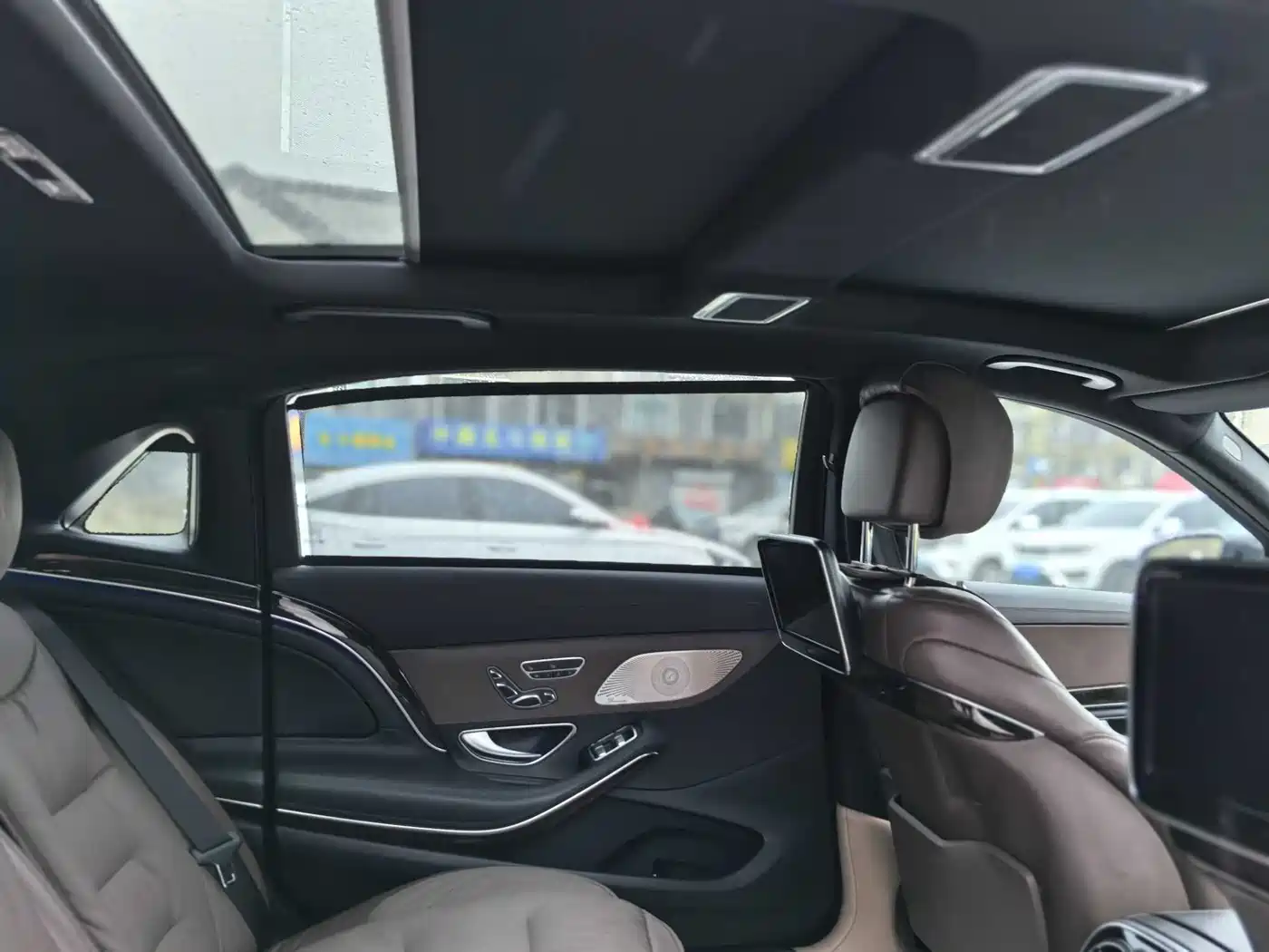 Mercedes-Benz Maybach S-Class 2015 S 400 4MATIC фото 9