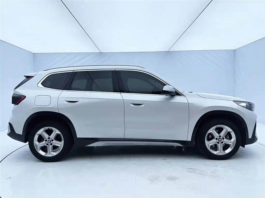 BMW X1 2023 sDrive20Li X Design Package фото 5