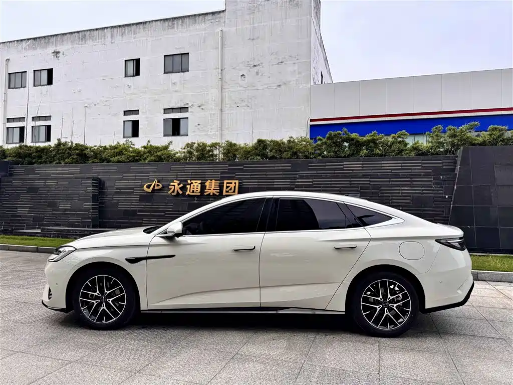 BYD Seal 07 DM-i 2025 Smart Drive Edition DM-i 1.5L 125km Premium фото 10