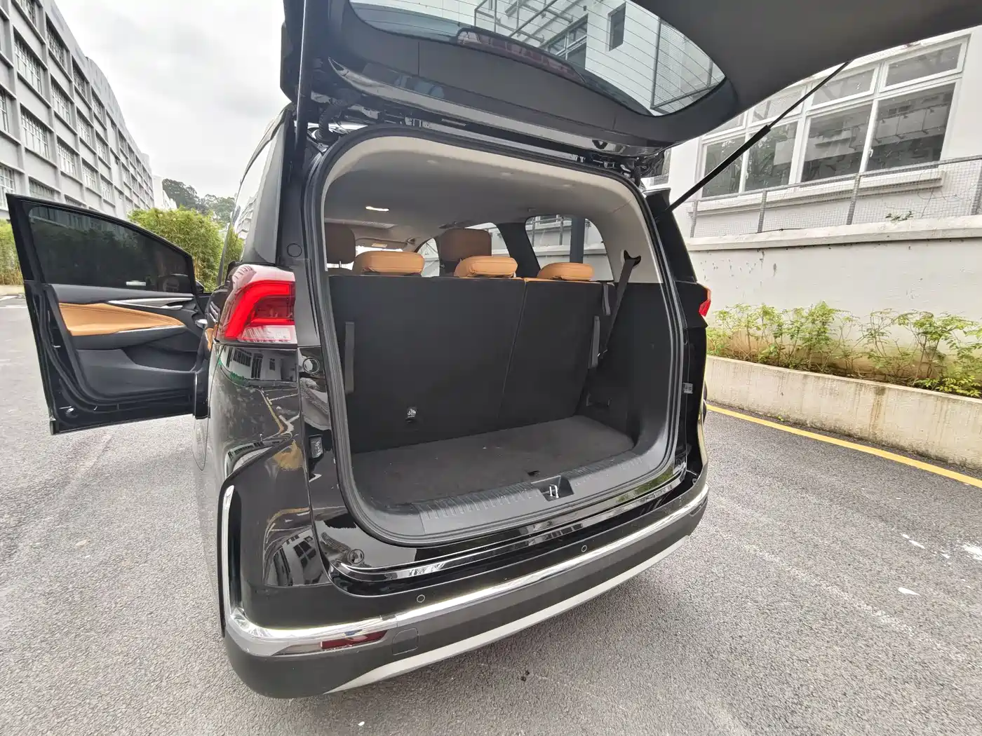 SAIC Maxus Maxus G50 PHEV 2025 Pilot Edition фото 12