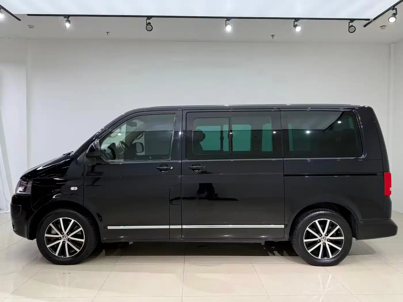 Volkswagen Multivan 2016 2012 2.0TSI 4WD Premium