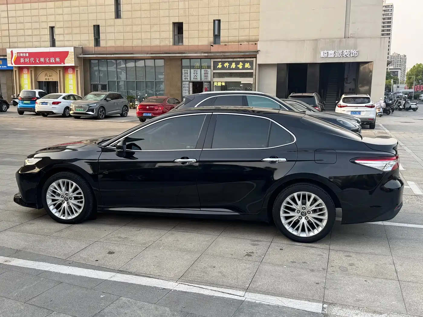 Toyota Camry 2018 2.5G Luxury Edition фото 3