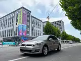 Фото 1 - Volkswagen Golf