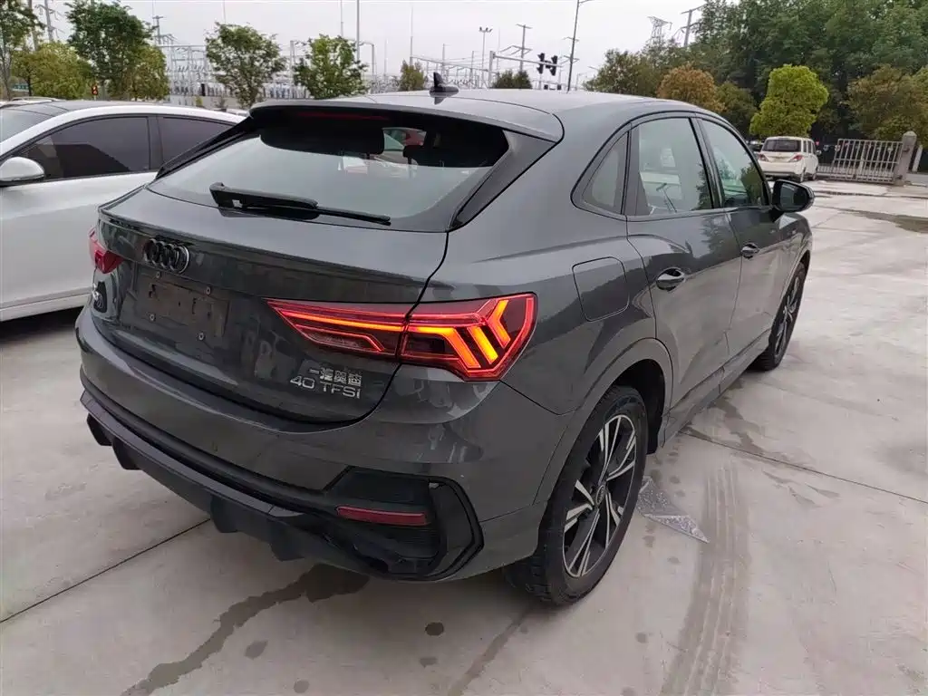 Audi Q3 Sportback 2023 40 TFSI Fashion фото 6