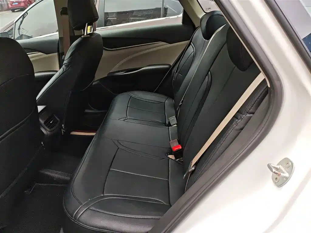 Buick Excelle 2019 15T DCT Progressive Type China VI фото 17