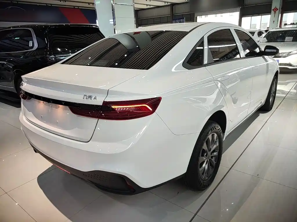 Photo 7 - Geely Geometry A