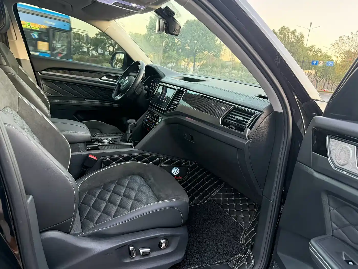 Volkswagen Teramont 2021 Teramont X 380TSI 4WD Premium Luxury Edition фото 7