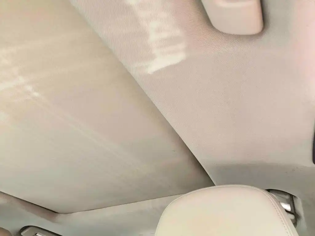 Photo 14 - Cadillac XTS
