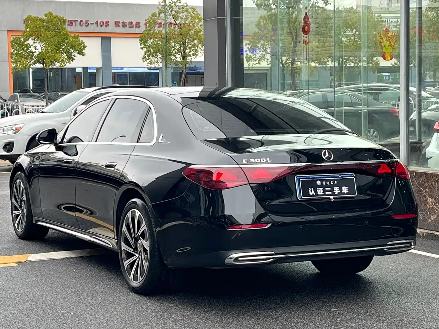 Mercedes-Benz E-Class 2024 Model E 300 L Luxury фото 3