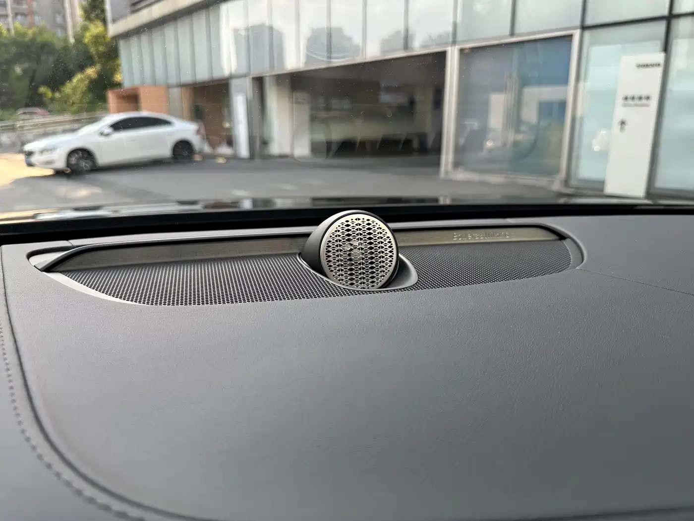 Volvo S90 Plug-in Hybrid 2025 2026 Plug-in Hybrid AWD Long Range Elegance Luxury