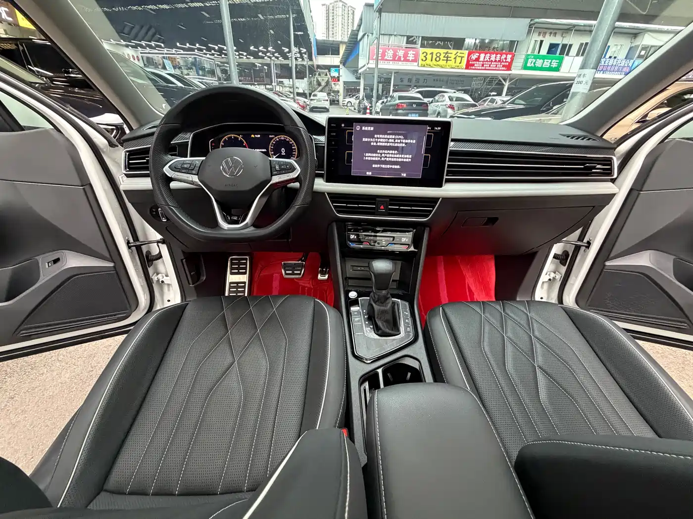 Volkswagen Tiguan L 2024 330TSI Automatic 2WD R-Line Premium Enjoyment Edition фото 19