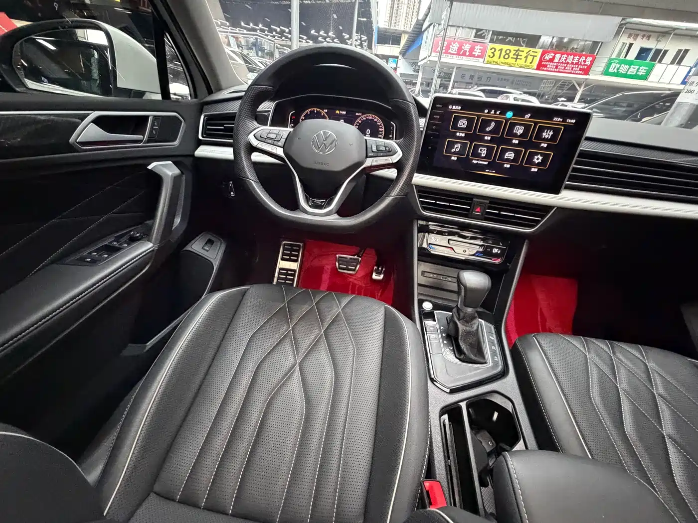 Volkswagen Tiguan L 2024 330TSI Automatic 2WD R-Line Premium Enjoyment Edition фото 27
