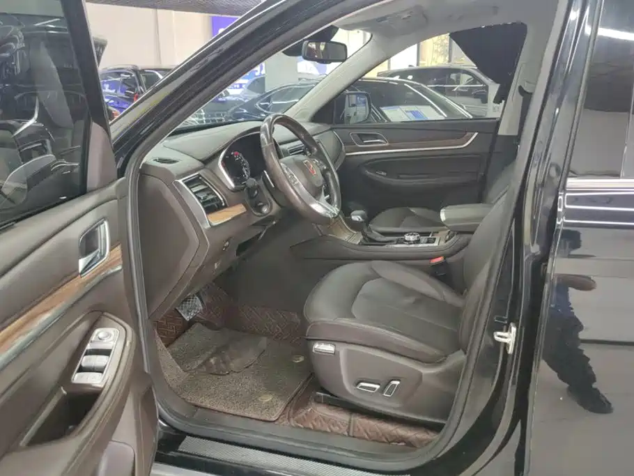 Photo 9 - Roewe RX8