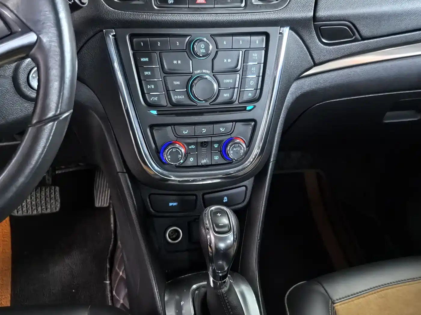 Buick Encore 2015 1.4T Automatic 4WD All-round Flagship фото 9